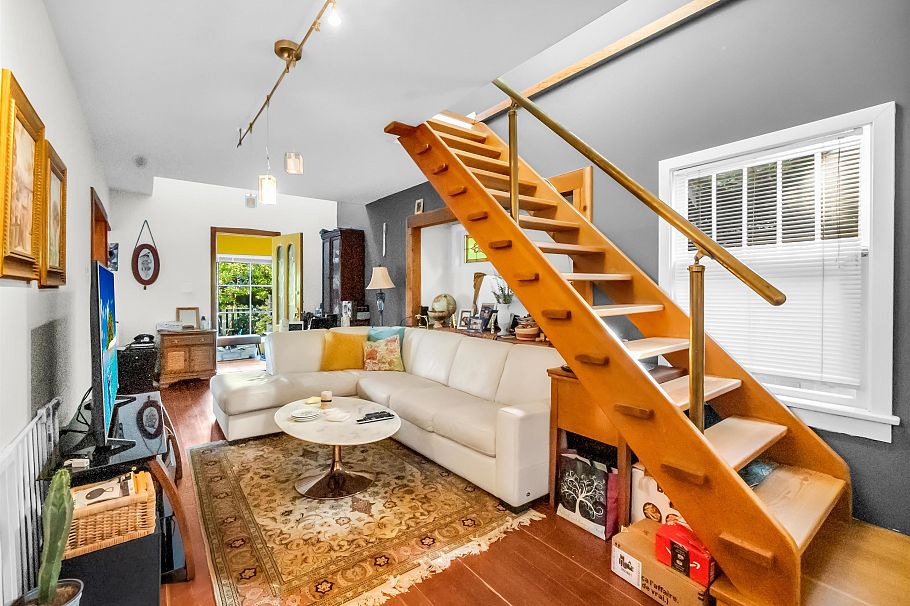 319 E 27th Street North Vancouver, BC - 18