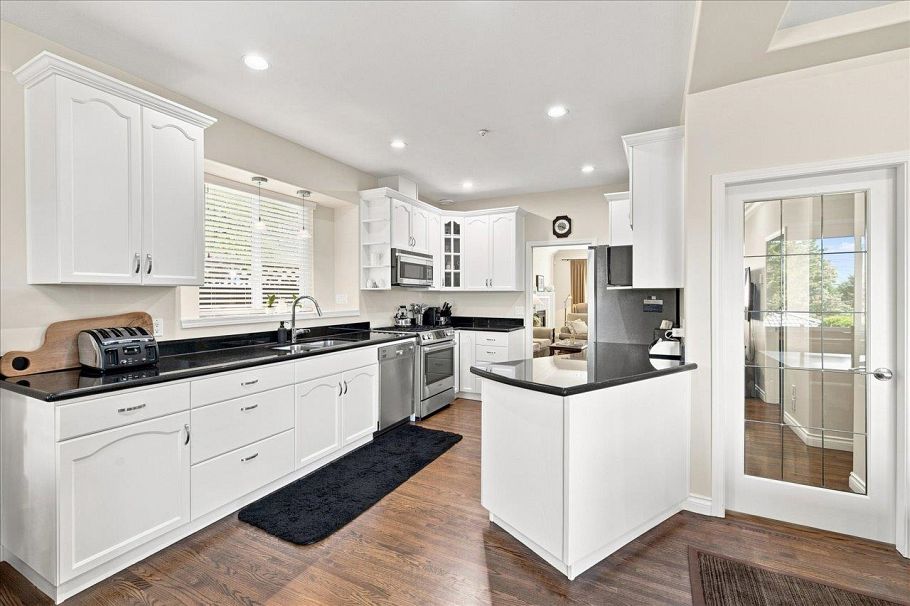 3493 Oxford Street Vancouver, BC - 11
