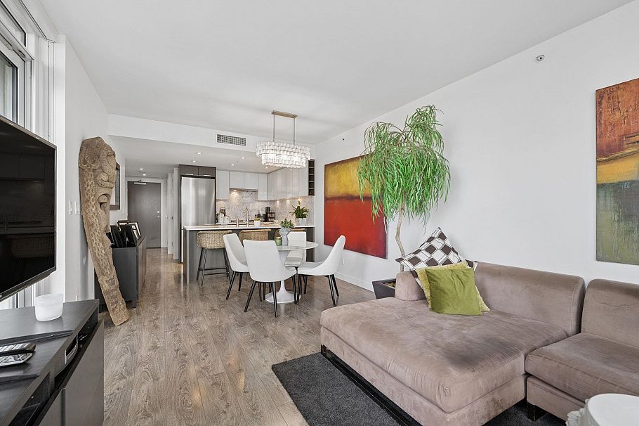503 110 Switchmen Street Vancouver, BC - 1