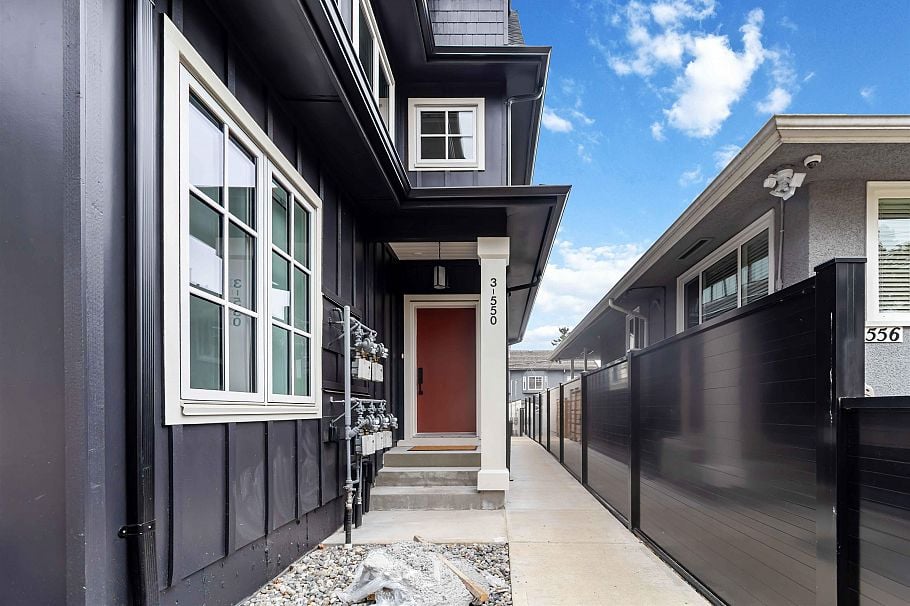 3 550 Kaslo Street Vancouver, BC - 2