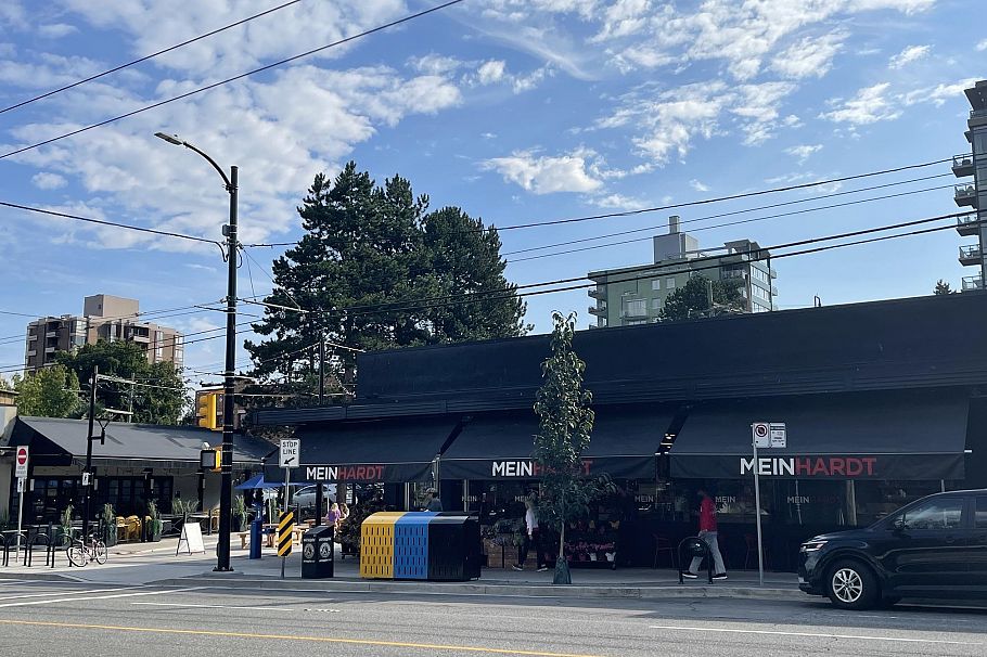 404 1405 W 15th Avenue Vancouver, BC - 22