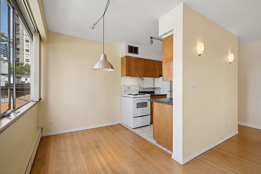 401 1315 Cardero Street Vancouver, BC - 14