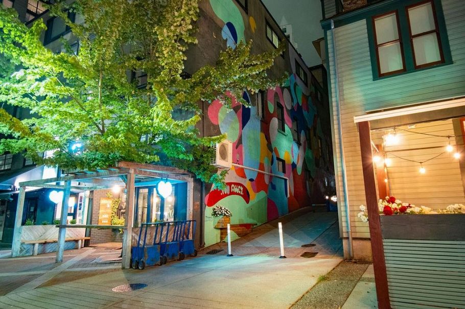 206 135 W 2nd Street North Vancouver, BC - 32