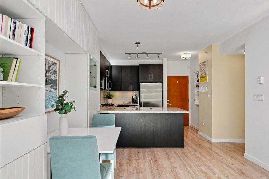 G11 139 W 22nd Street North Vancouver, BC - 12