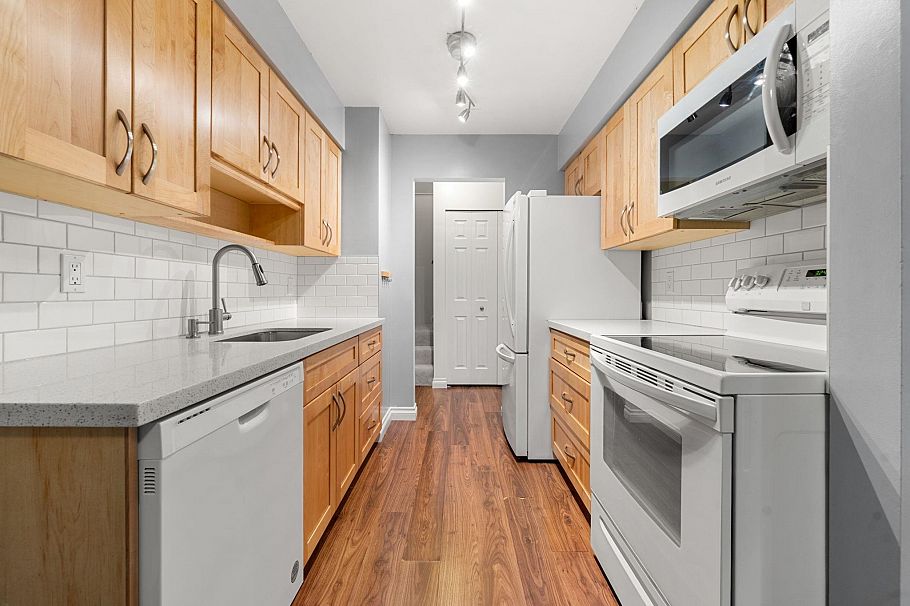 1828 Purcell Way North Vancouver, BC - 17