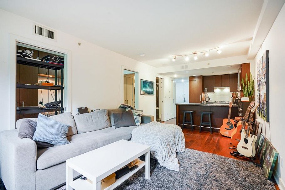 210 1055 Richards Street Vancouver, BC - 14