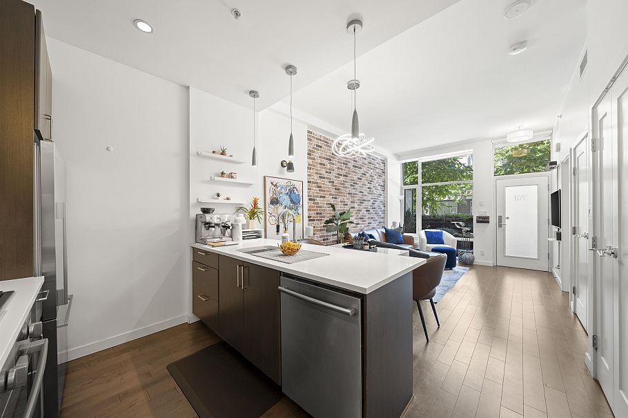 70 W 1st Avenue Vancouver, BC - 3
