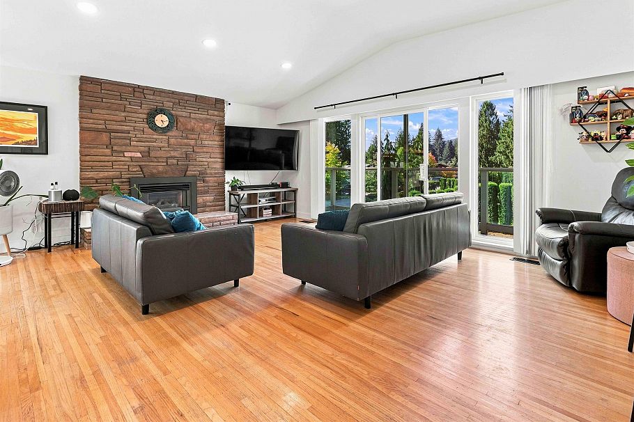 2285 Tompkins Crescent North Vancouver, BC - 4