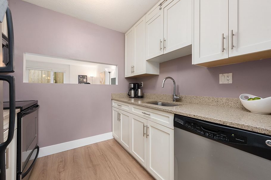 104 1330 Graveley Street Vancouver, BC - 17