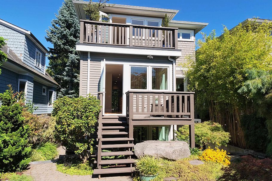 456 Aubrey Place Vancouver, BC - 34