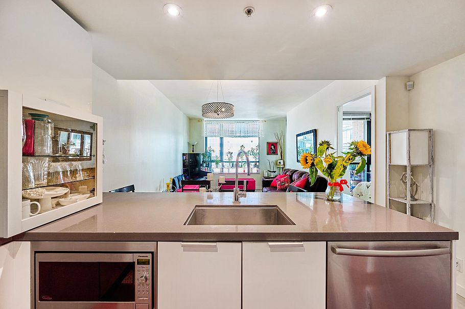 1805 788 Richards Street Vancouver, BC - 7