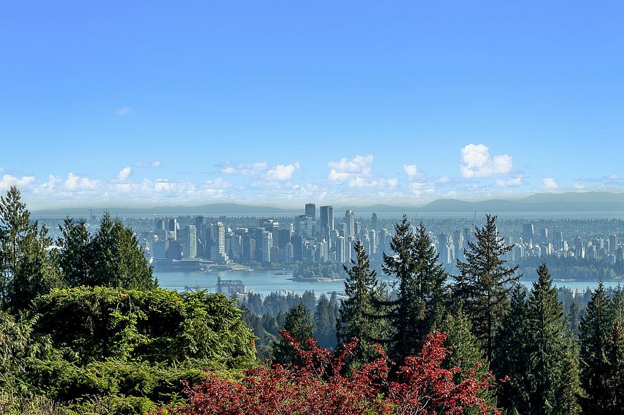 5168 Redonda Drive North Vancouver, BC - 3