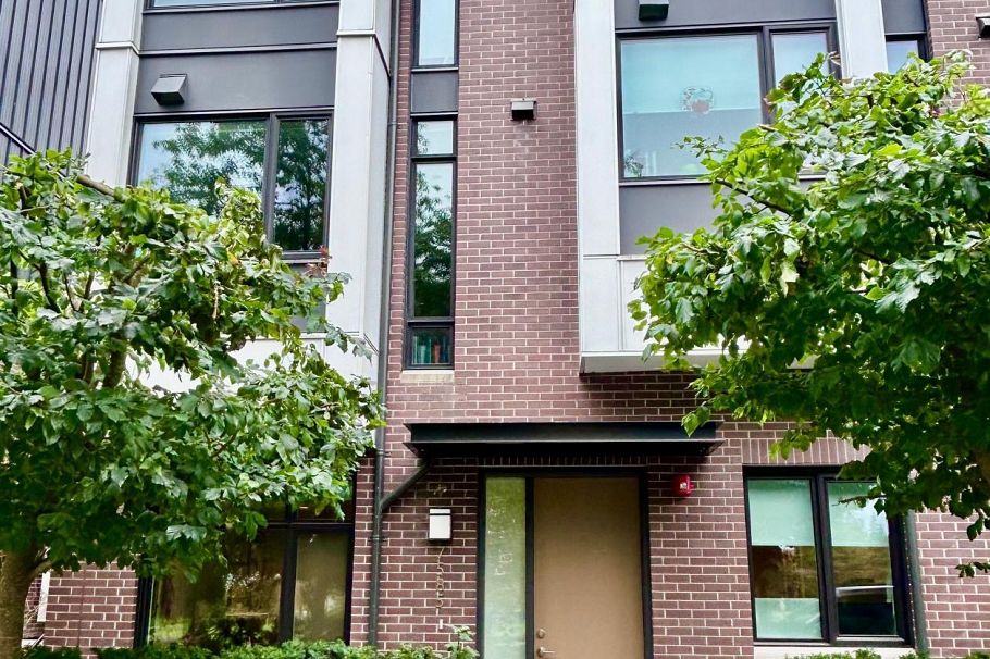 7585 Yukon Street Vancouver, BC - 2