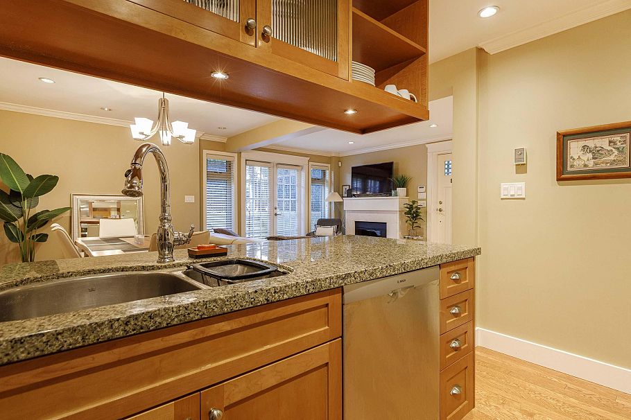 2115 Macdonald Street Vancouver, BC - 17