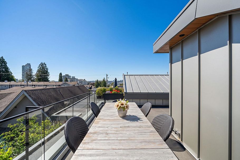 2 233 W 5th Street North Vancouver, BC - 27