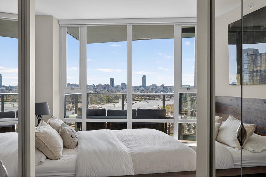 2503 8 Smithe Mews Vancouver, BC - 23