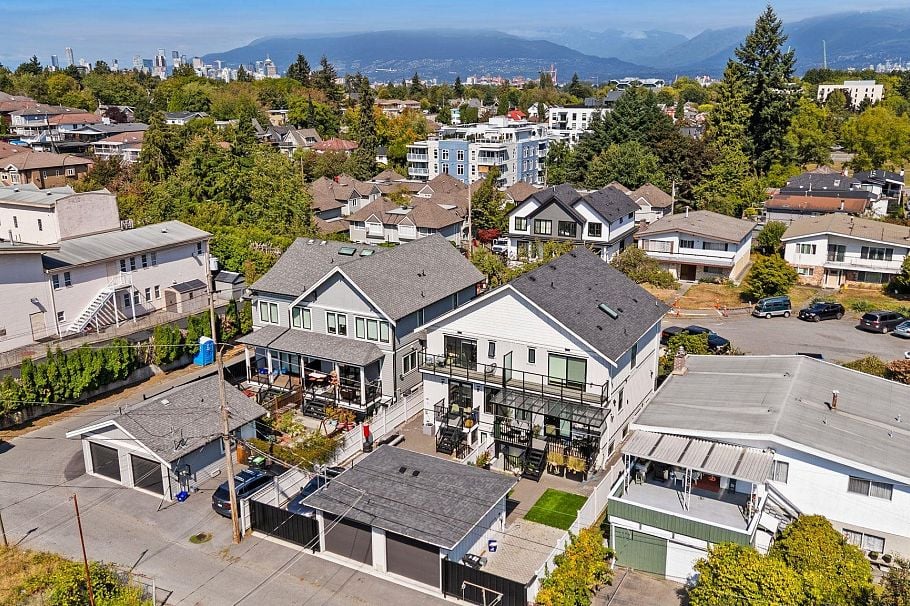 1438 E 17th Avenue Vancouver, BC - 28
