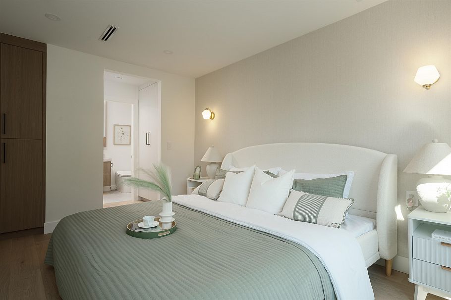 2 470 W 20 Avenue Vancouver, BC - 19