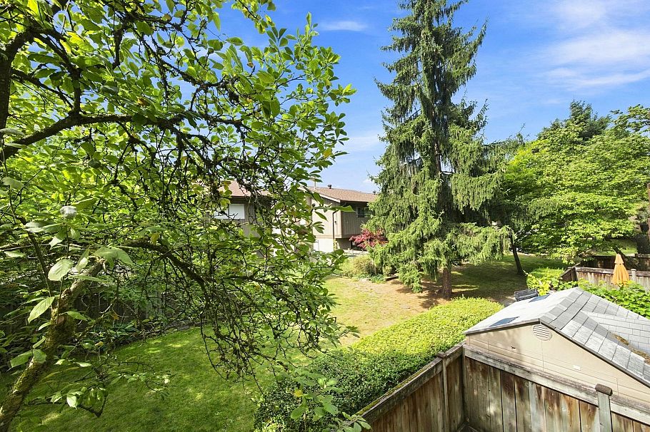 1071 Lillooet Road North Vancouver, BC - 7