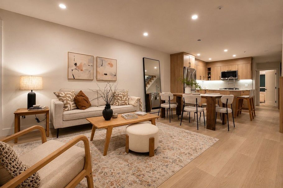 3350 Cobblestone Avenue Vancouver, BC - 2