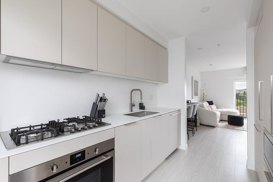 321 1120 E Georgia Street Vancouver, BC - 12
