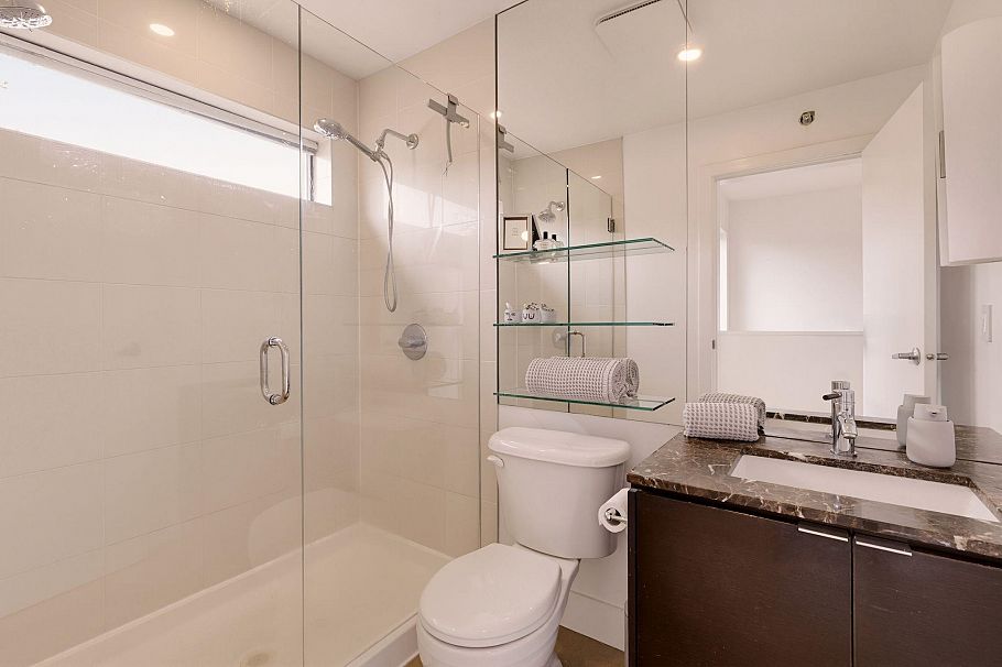 3691 Commercial Street Vancouver, BC - 27