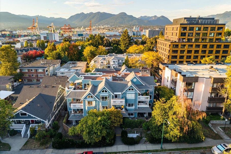 203 1729 E Georgia Street Vancouver, BC - 30