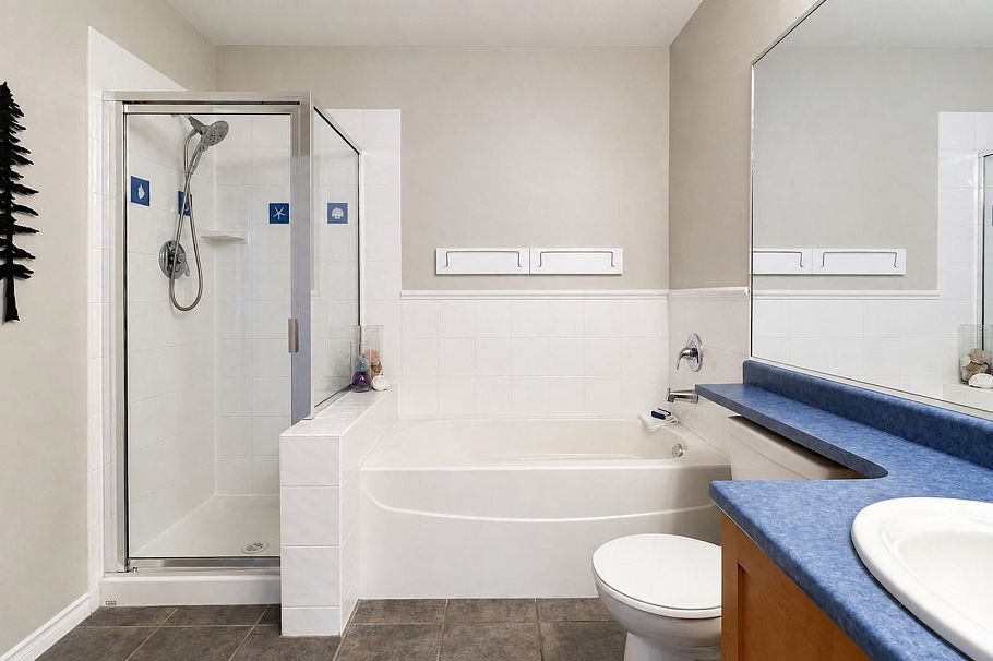 13 915 Tobruck Avenue North Vancouver, BC - 20
