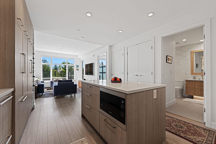 707 E 3 Street North Vancouver, BC - 10