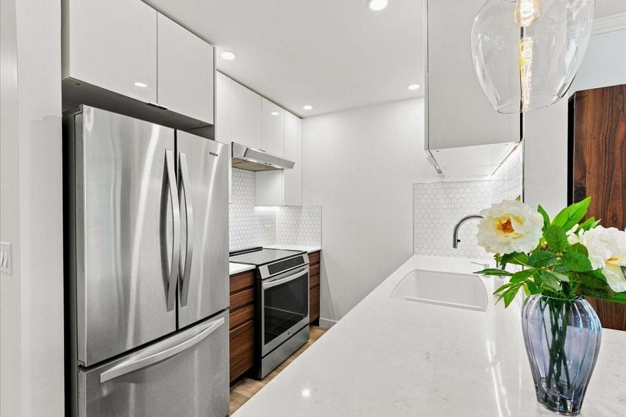 203 1729 E Georgia Street Vancouver, BC - 6