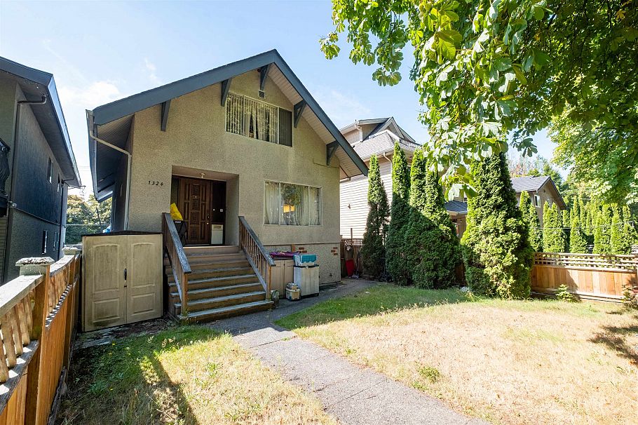 1324 E 10th Avenue Vancouver, BC - 2