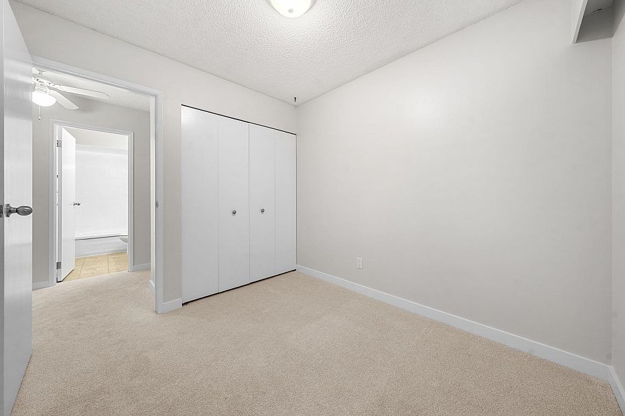 1828 Purcell Way North Vancouver, BC - 27