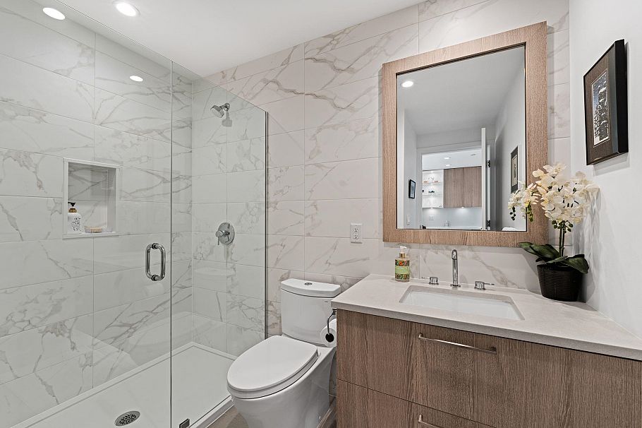 707 E 3 Street North Vancouver, BC - 29