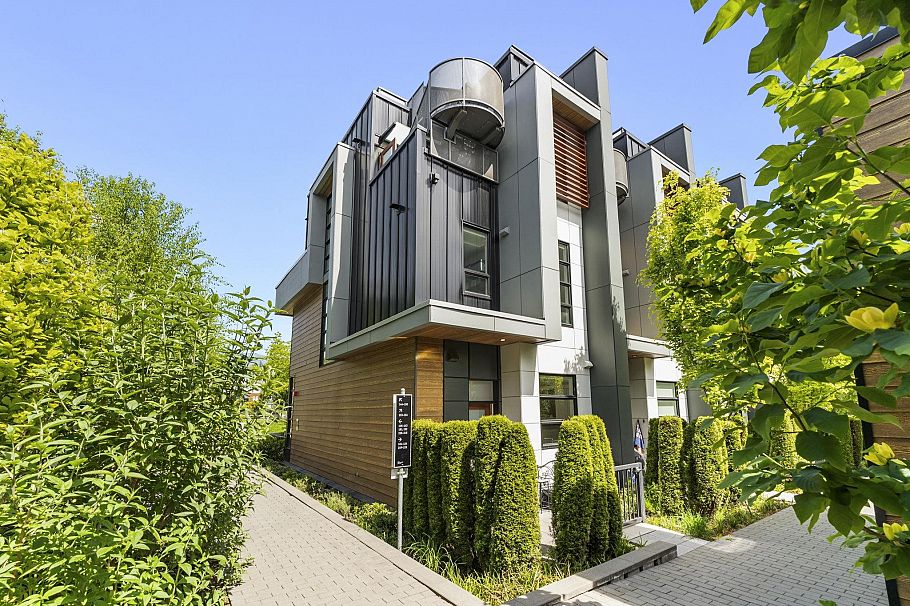153 2060 Curling Road North Vancouver, BC - 36