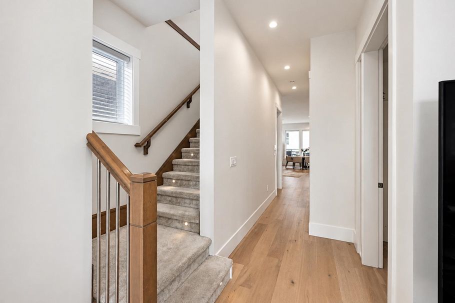 344 E 21 Street North Vancouver, BC - 14