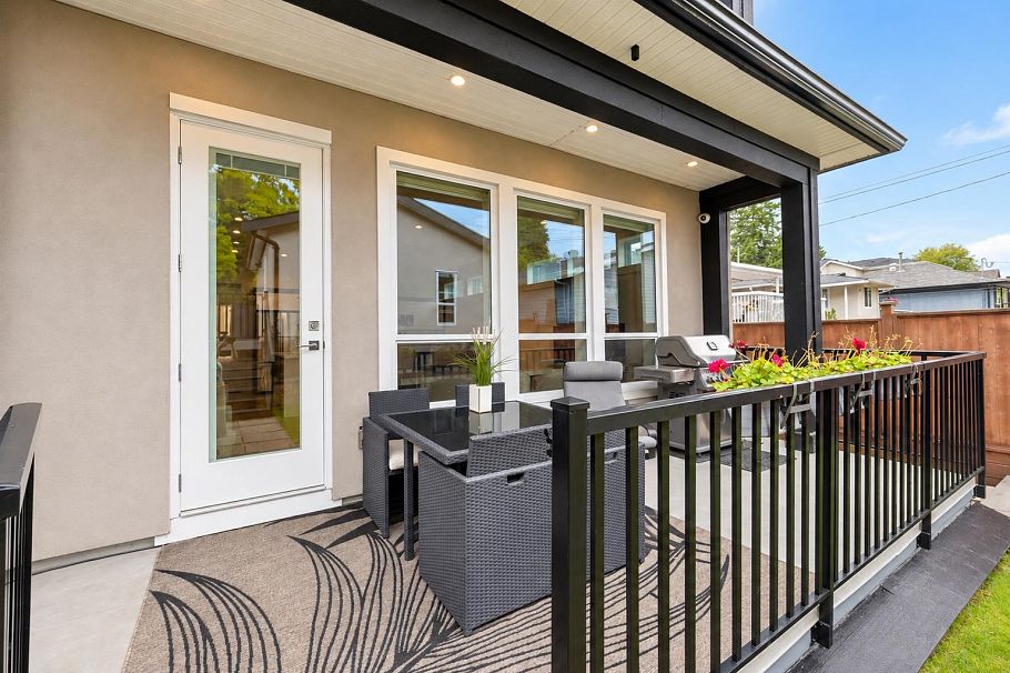 344 E 21 Street North Vancouver, BC - 12