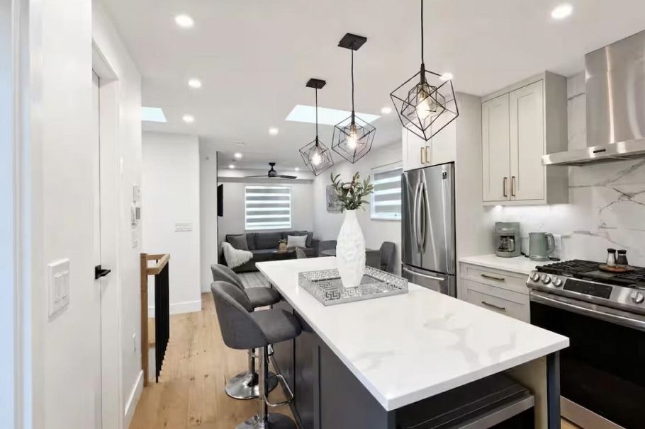 5447 Killarney Street Vancouver, BC - 4