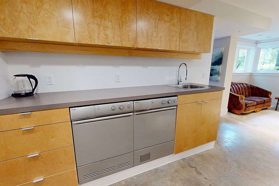 456 Aubrey Place Vancouver, BC - 30