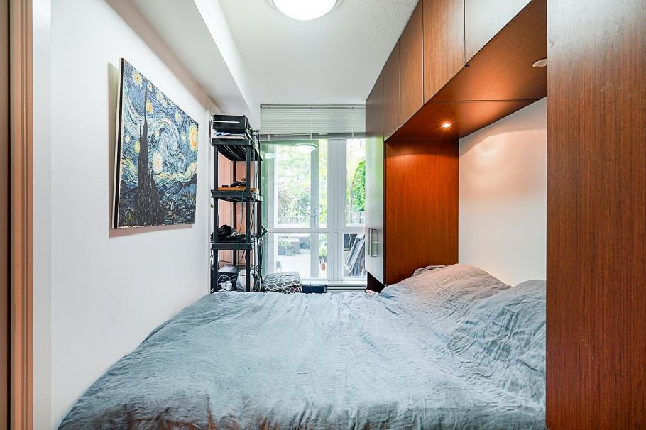 210 1055 Richards Street Vancouver, BC - 17