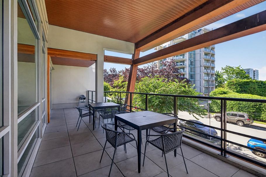 210 108 E 8th Street North Vancouver, BC - 32