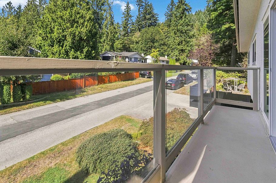 2285 Tompkins Crescent North Vancouver, BC - 25