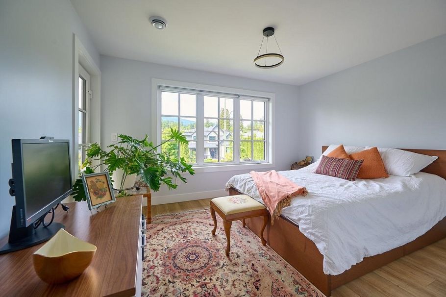449 E 15th Street North Vancouver, BC - 20