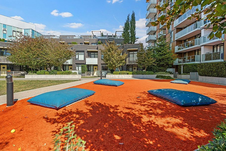 1911 285 E 10th Avenue Vancouver, BC - 32