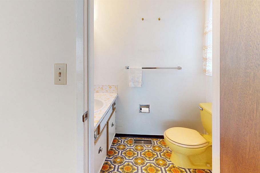 2540 E 25th Avenue Vancouver, BC - 10