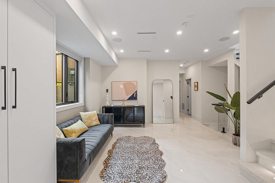 1126 Heywood Street North Vancouver, BC - 22