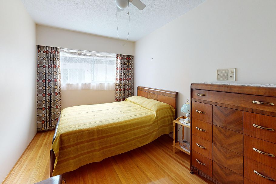 2540 E 25th Avenue Vancouver, BC - 15