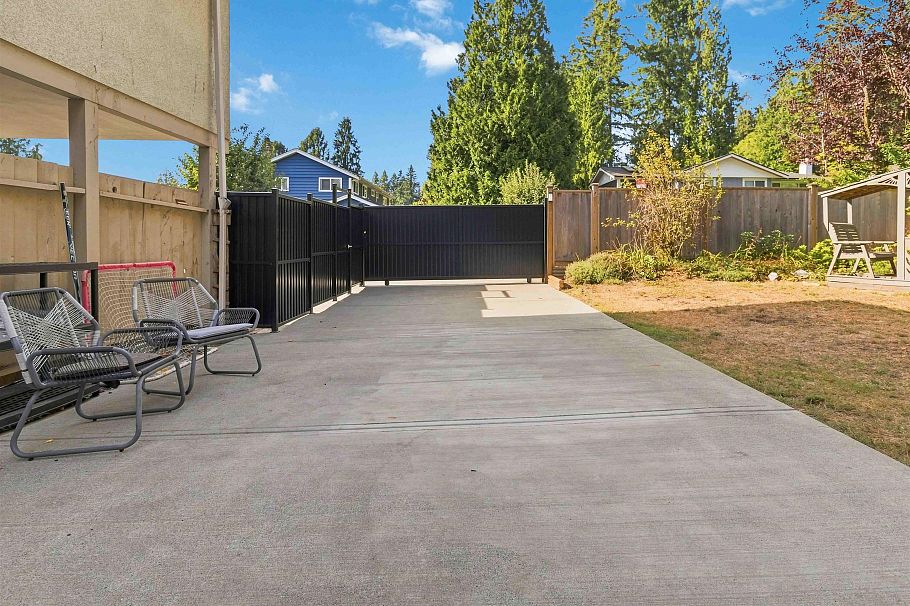 2285 Tompkins Crescent North Vancouver, BC - 28
