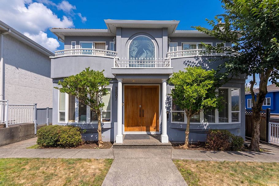 3207 Vimy Crescent Vancouver, BC - 1