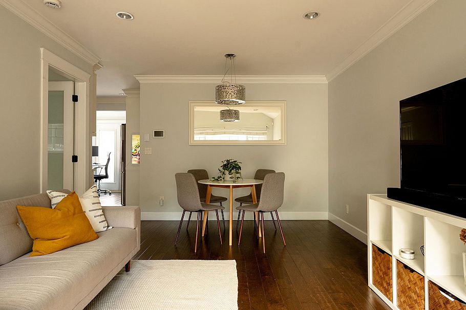 4883 Beatrice Street Vancouver, BC - 4