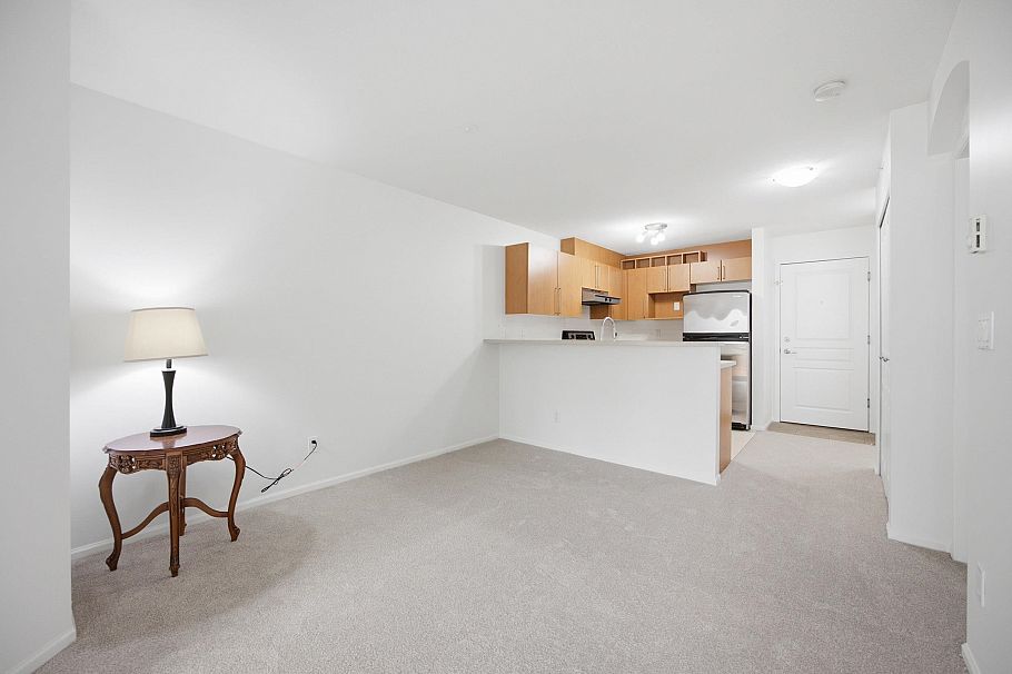 363 1100 E 29th Street North Vancouver, BC - 6